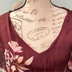 Le Maria’s/Paris women’s NWT large burgundy blouse